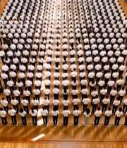  室内人群整齐列队画面2290#竖屏 	 