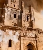  沙漠中古建筑遭沙尘暴侵袭7290#竖屏 	 