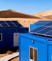  沙漠中带太阳能板的蓝色小屋1237#竖屏 	 