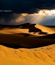  沙漠乌云下的自然风光3353#竖屏 	 