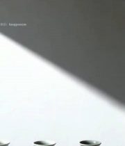  三个青瓷器花瓶特写294#竖屏 	 