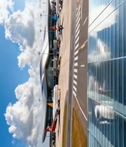  机场停机坪飞机全景3509#竖屏 	 