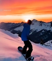  滑雪者雪山夕阳下跳跃瞬间2131#竖屏 	 