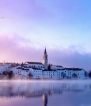  湖畔小镇晨景1300#竖屏 	 