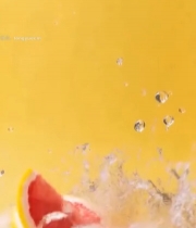  红心柚切片飞溅画面996#竖屏 	 