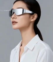  女性佩戴科技感眼镜特写(3)4411#竖屏 	 