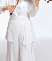  女性演奏小提琴素材5117#竖屏 	 