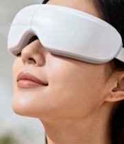  女性佩戴眼部按摩仪5070#竖屏 	 