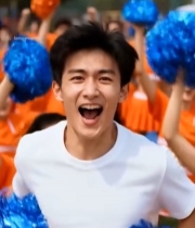  年轻人手持彩球欢呼4127#竖屏 	 