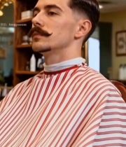  男士在理发店理发造型(1)2127#竖屏 	 