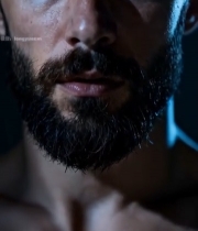  男性面部特写汗水2841#竖屏 	 