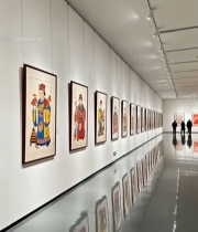  美术馆内观赏传统画作1595#竖屏 	 