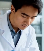  科研人员实验室做实验2013#竖屏 	 