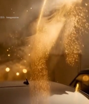  金色烟雾粒子特效画面2636#竖屏 	 