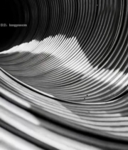  金属波纹管道特写(1)4504#竖屏 	 