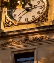  建筑上的复古时钟特写6203#竖屏 	 