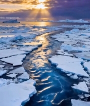  极地海面浮冰日出景象6471#竖屏 	 