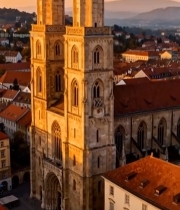  航拍城市教堂建筑全景3011#竖屏 	 