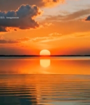  湖面夕阳天空唯美景色4399#竖屏 	 