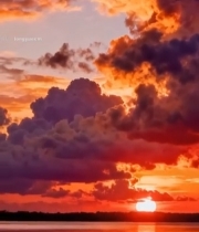  湖面日落天空壮丽景象4494#竖屏 	 