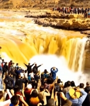  壶口瀑布游客观赏场景721#竖屏 	 