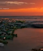  海滩日落时分的垃圾景象(1)6597#竖屏 	 