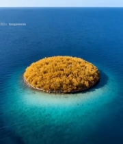 海上小岛自然风光航拍3480#竖屏 	 