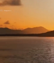  海上夕阳与远山景观5018#竖屏 	 