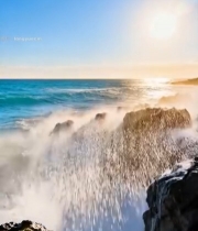  海浪拍打礁石的海岸景象2334#竖屏 	 