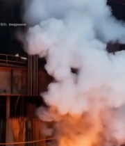  工厂内金属冶炼场景599#竖屏 	 