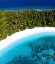  俯瞰热带海岛风光790#竖屏 	 