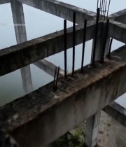  废弃建筑框架俯拍画面2328#竖屏 	 