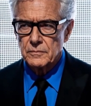  戴眼镜白发男士特写1795#竖屏 	 