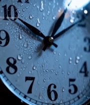  带水珠的时钟特写素材1731#竖屏 	 