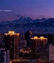  城市夜景与远处雪山景观397#竖屏 	 