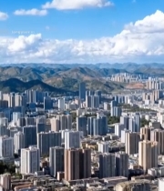  城市高楼与远山全景3031#竖屏 	 