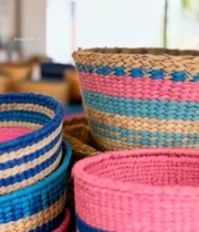  彩色编织篮堆叠特写2974#竖屏 	 