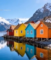  彩色小屋湖畔雪山风景603#竖屏 	 