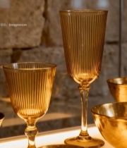  博物馆展示的古董酒杯5139#竖屏 	 