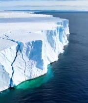  北极冰川海岸鸟瞰景象715#竖屏 	 